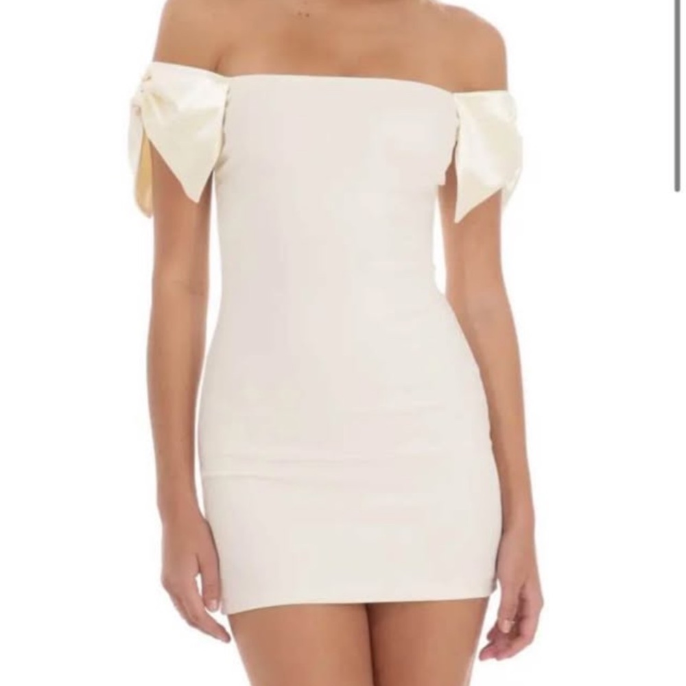 Elegant Off-Shoulder Cream Dress
